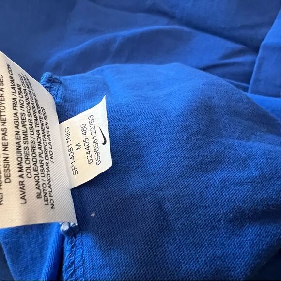 Men’s Nike Clean Kicks Dirty Looks T-shirt w embroidered Nike swoosh.  Size M. - Picture 5 of 8